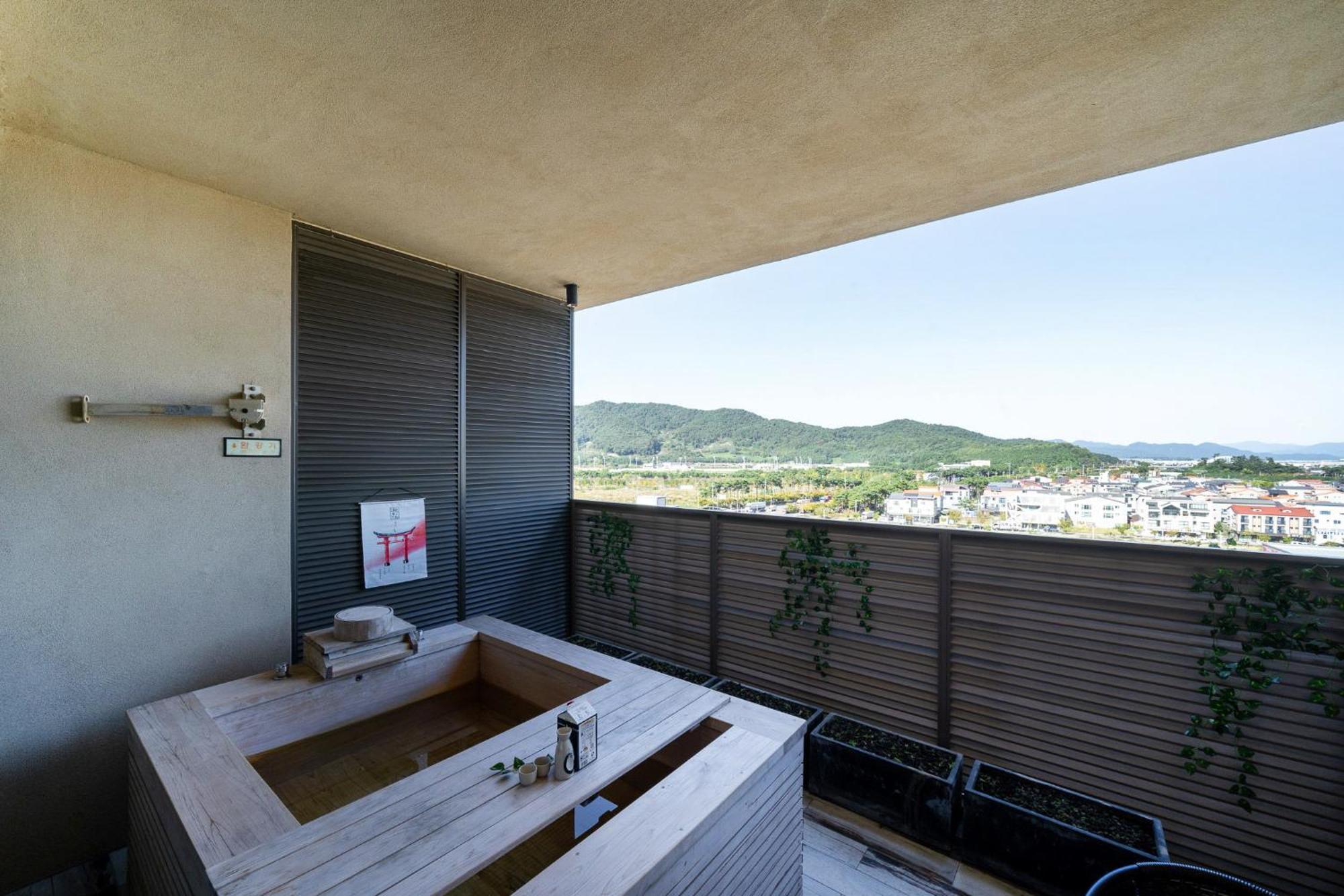 Best Louis Hamilton Hotel West Busan Esterno foto